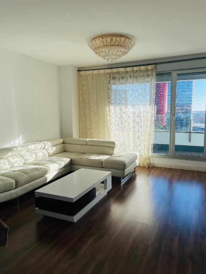 Fira De Barcelona City View Apartment With Garage Parking ロスピタレート・デ・リョブレガート エクステリア 写真