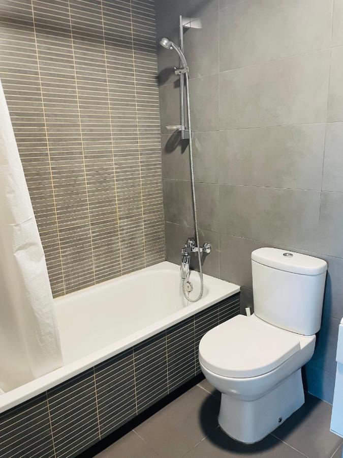 Fira De Barcelona City View Apartment With Garage Parking ロスピタレート・デ・リョブレガート エクステリア 写真