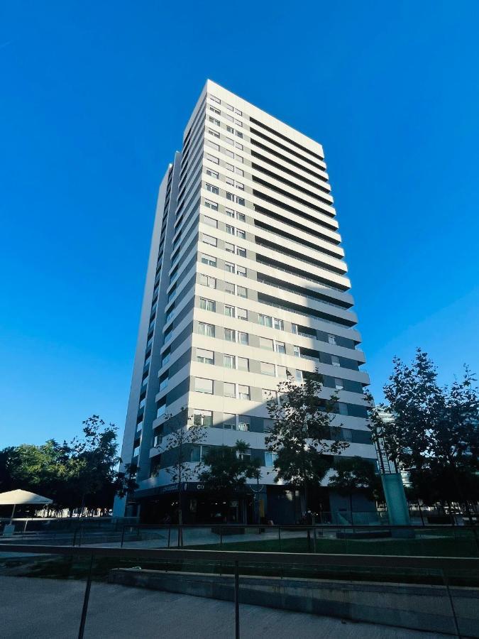 Fira De Barcelona City View Apartment With Garage Parking ロスピタレート・デ・リョブレガート エクステリア 写真