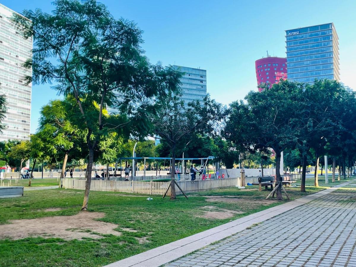 Fira De Barcelona City View Apartment With Garage Parking ロスピタレート・デ・リョブレガート エクステリア 写真